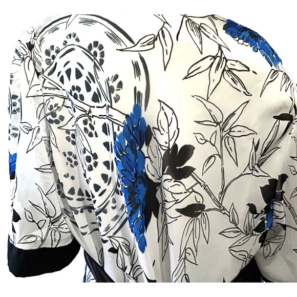 Women’s Studio 1940 White And Cobalt Blue Floral Lined Top in Size Large 12 14 - Picture 9 of 12